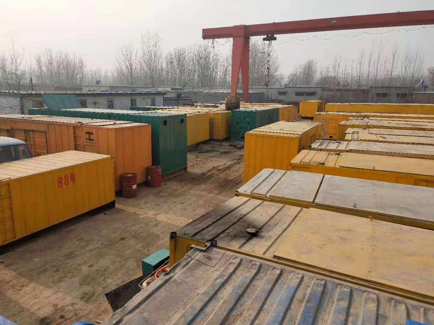 钦北租赁发电机-灰尘、风沙对柴油发电机组造成哪些不良影响？