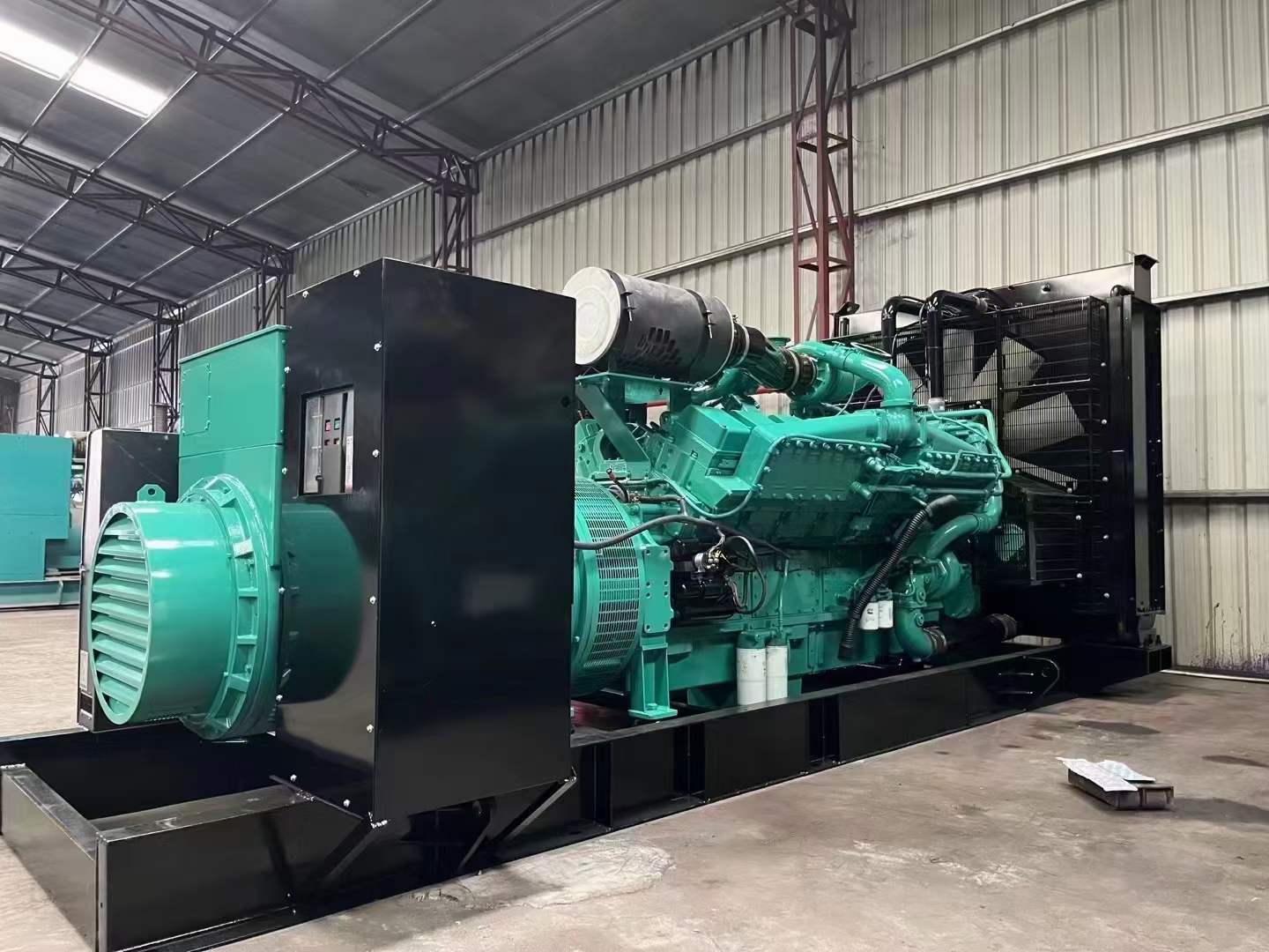 钦北如何降低 800kW 柴油发电机输出电流的波动？