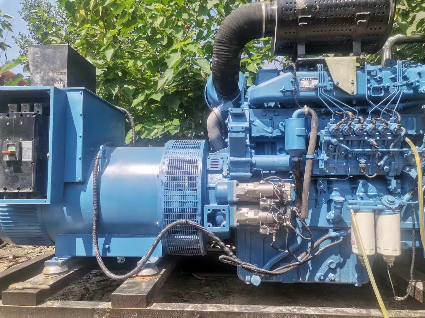 钦北详细说明降低 800kW 柴油发电机输出电流波动的方法